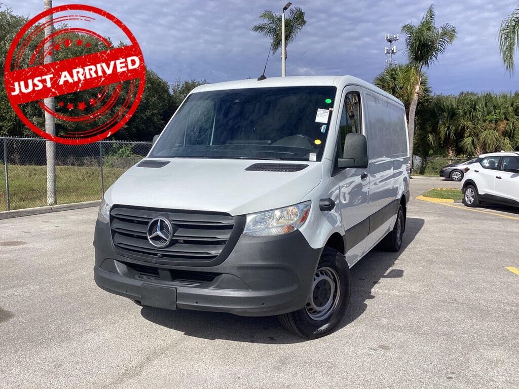 2022 Mercedes-Benz Sprinter 1500 144 High Roof Passenger Van RWD