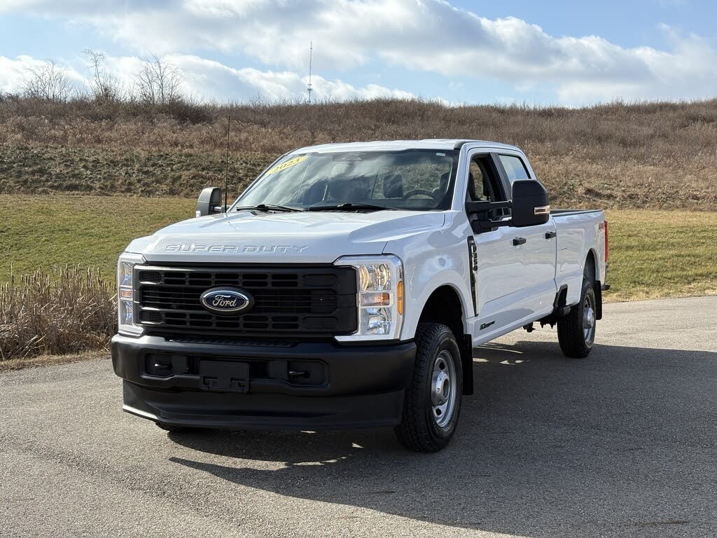 2023 Ford F-350 Super Duty XL Crew Cab 4WD