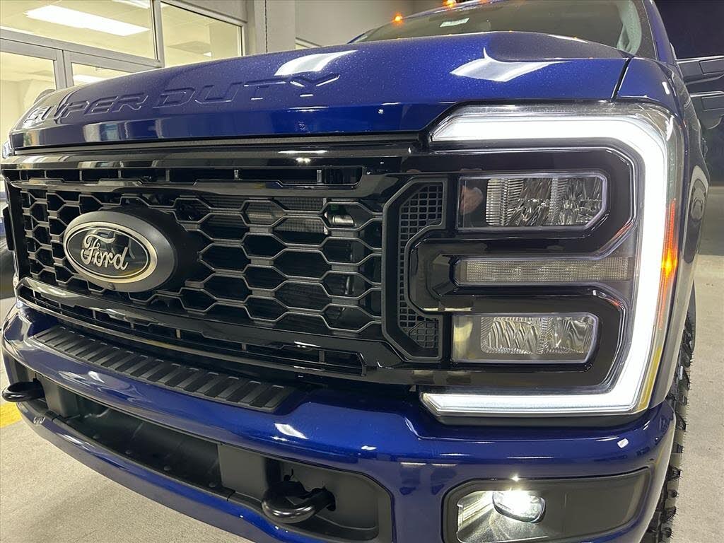 2026 Ford F-250 Super Duty Lariat Crew Cab 4WD