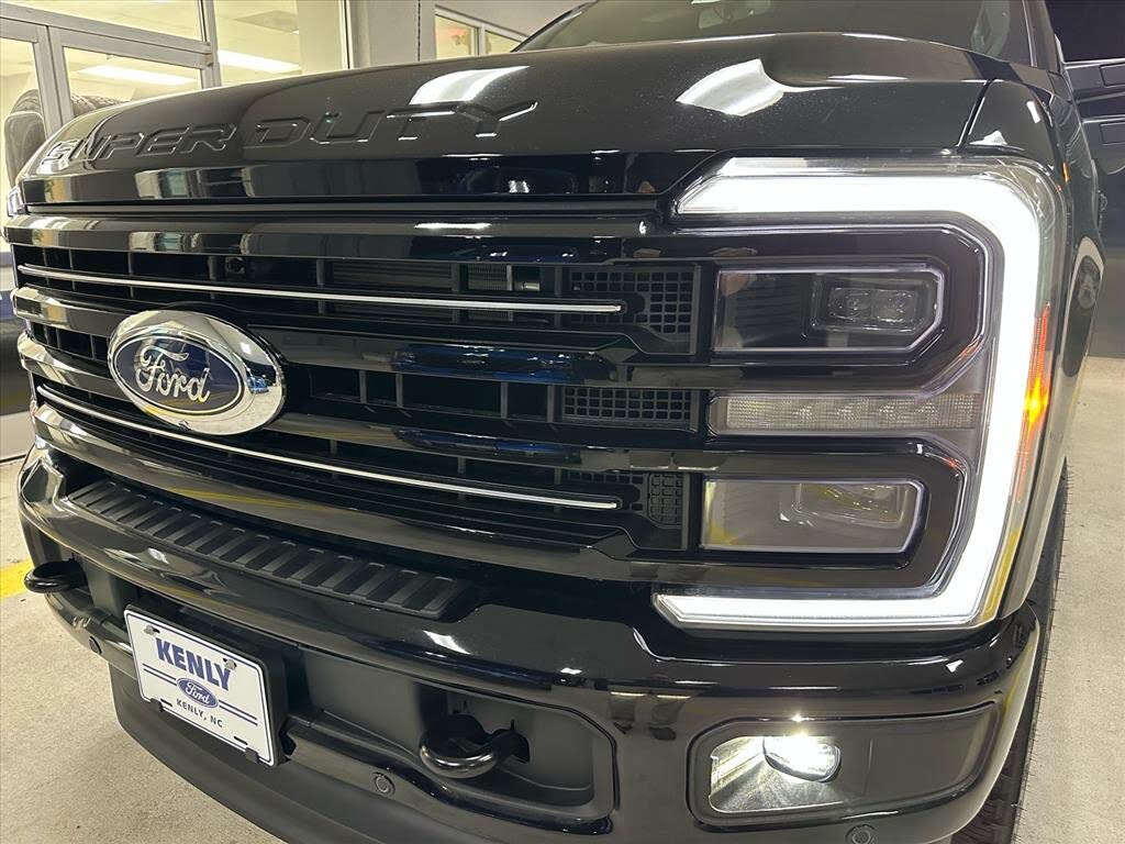 2026 Ford F-250 Super Duty Platinum Crew Cab 4WD