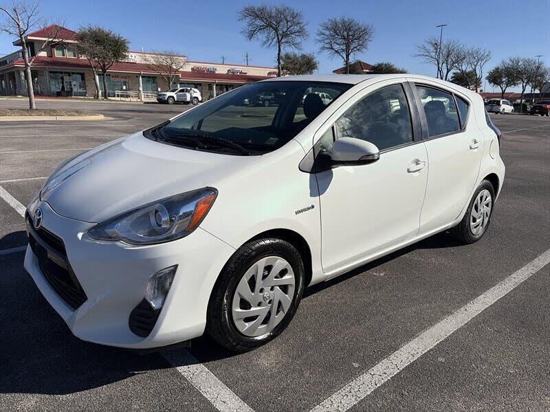 2016 Toyota Prius c One
