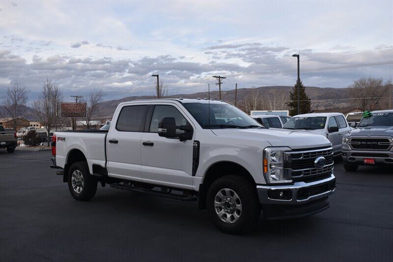 2023 Ford F-250 Super Duty XLT Crew Cab 4WD