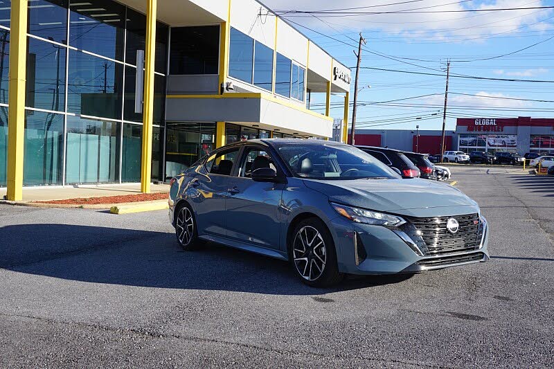 2025 Nissan Sentra SR FWD