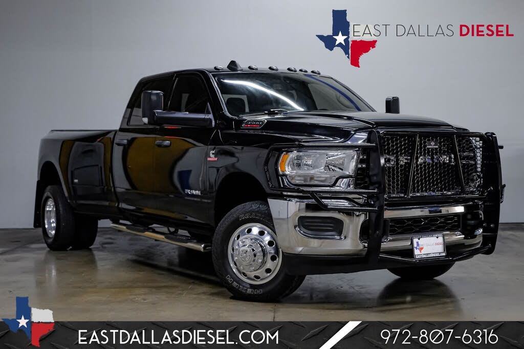2022 RAM 3500 Tradesman Crew Cab LB DRW 4WD