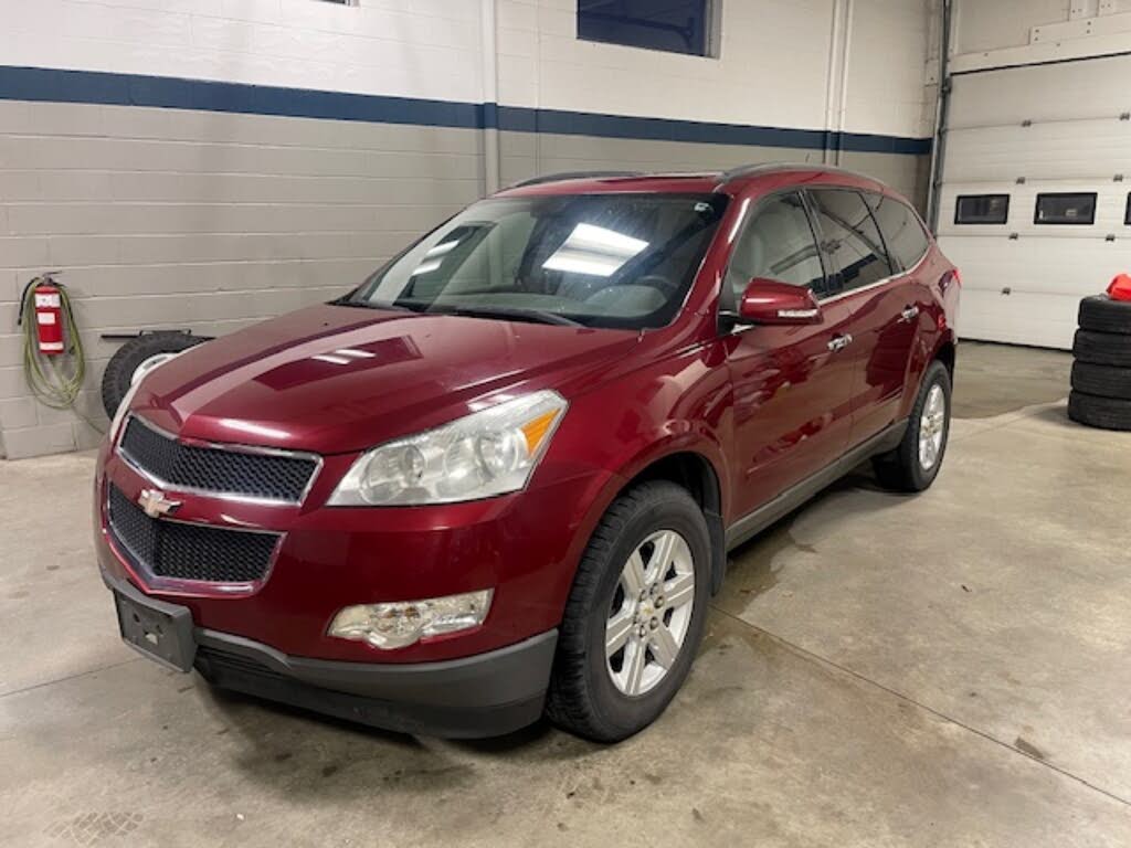 Chevrolet Traverse 2LT FWD 2011