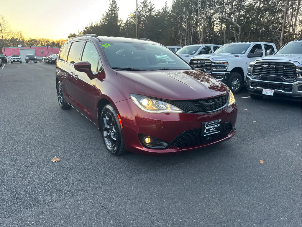 2020 Chrysler Pacifica Touring L Plus FWD