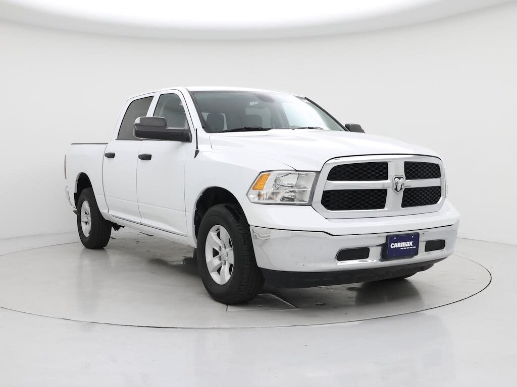 2023 RAM 1500 Classic SLT Crew Cab 4WD