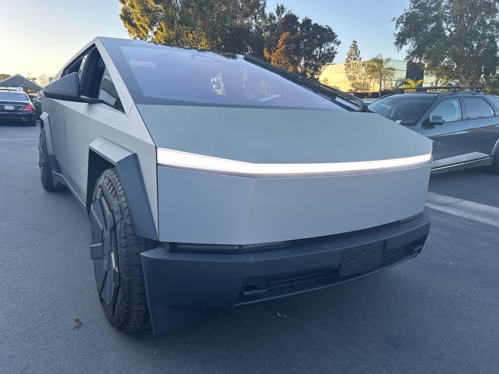 2024 Tesla Cybertruck Crew Cab AWD