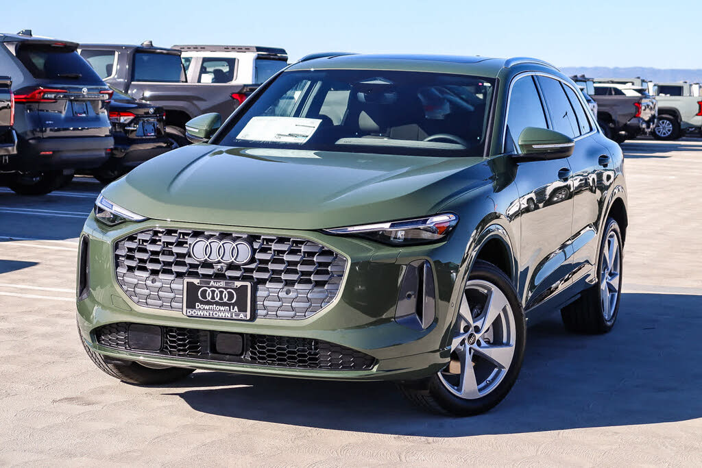 2025 Audi Q5 quattro Premium Plus 40 TFSI