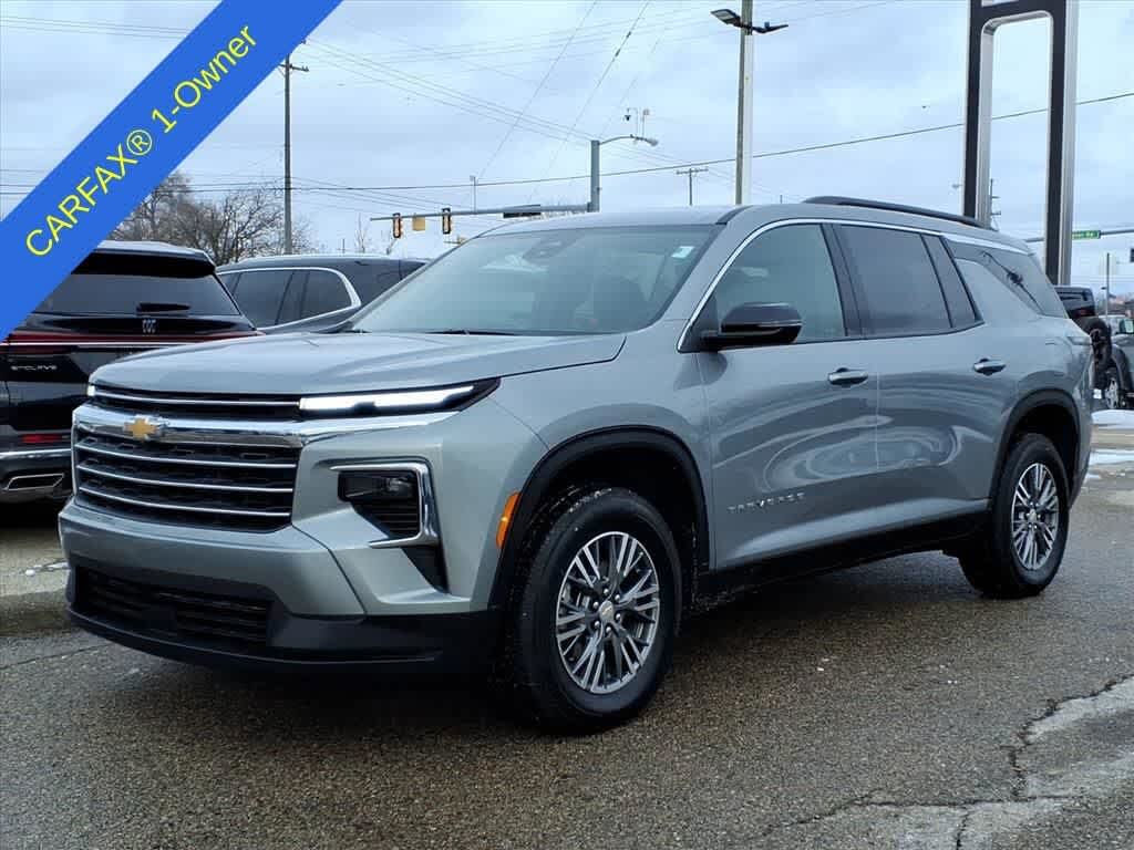 2025 Chevrolet Traverse LT FWD