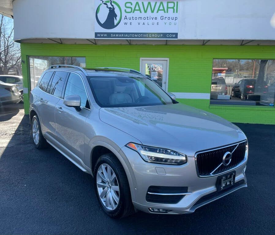 2016 Volvo XC90 T6 Momentum AWD