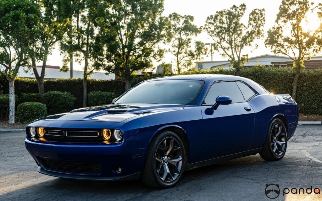 2018 Dodge Challenger SXT Plus RWD