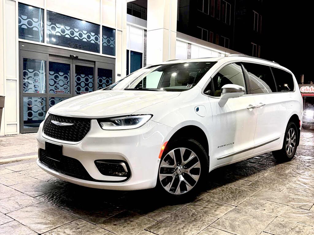 2021 Chrysler Pacifica Hybrid Pinnacle FWD