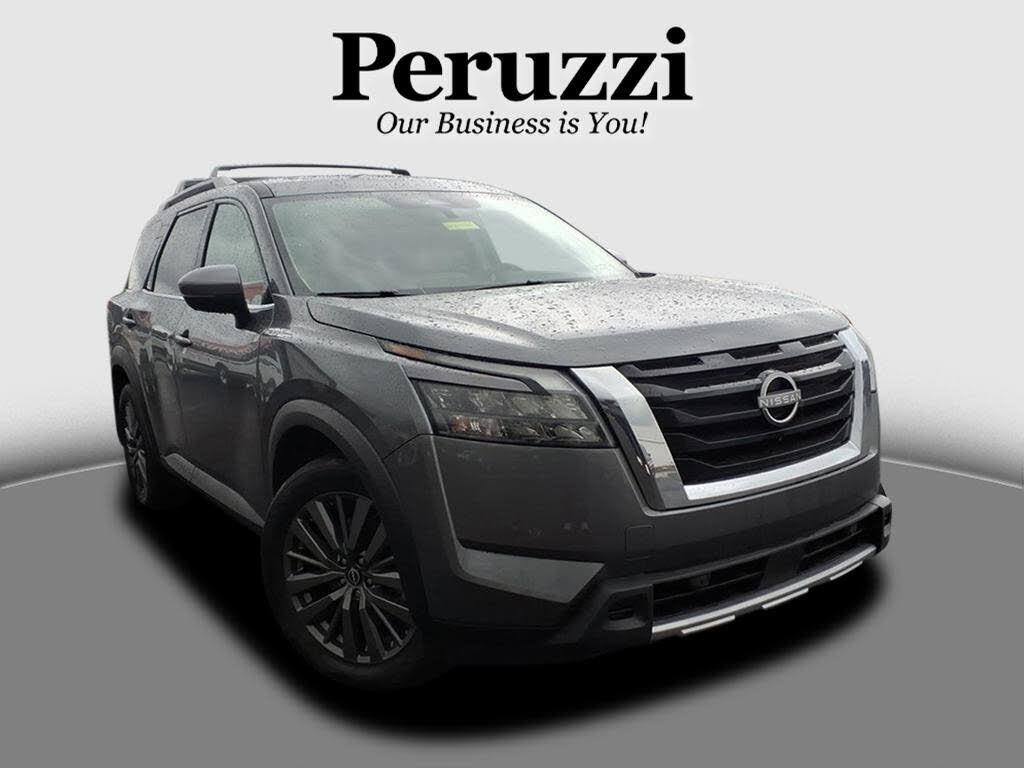 2025 Nissan Pathfinder SL 4WD