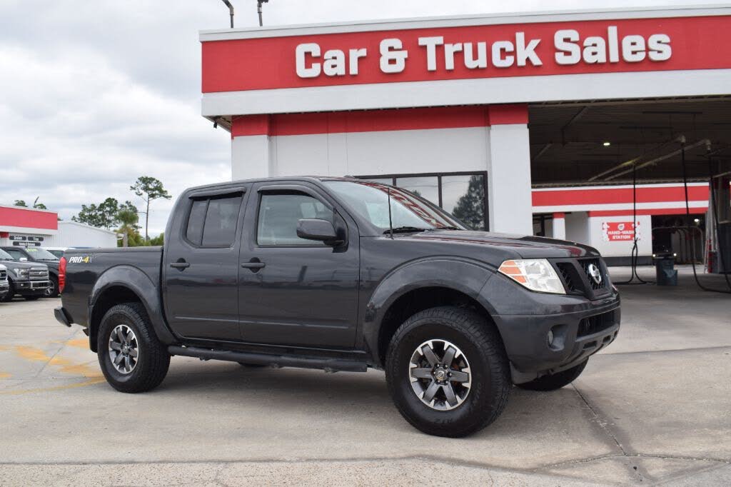 2015 Nissan Frontier PRO-4X Crew Cab 4WD