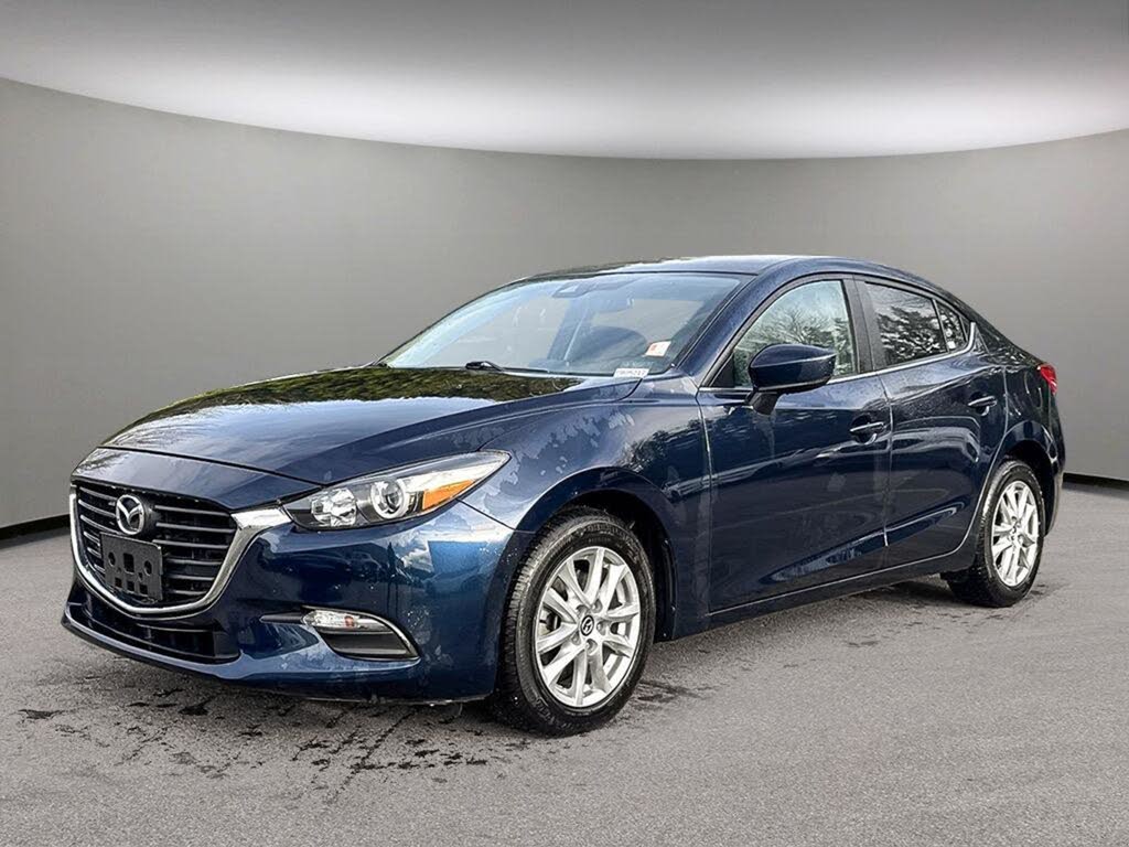 2018 Mazda MAZDA3 SE