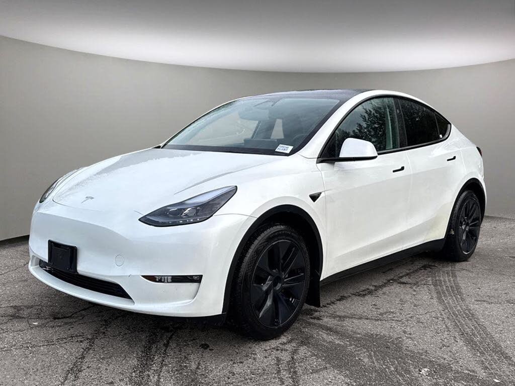 Tesla Model Y Long Range AWD 2025