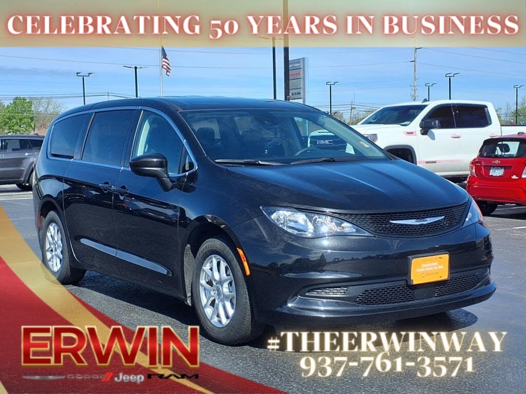 2023 Chrysler Voyager LX FWD