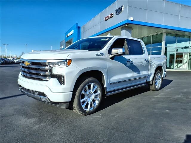 2026 Chevrolet Silverado 1500 High Country Crew Cab 4WD