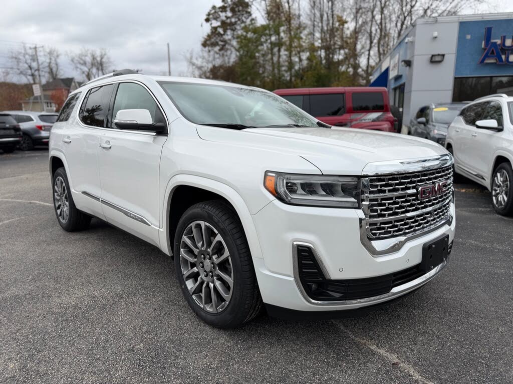 2023 GMC Acadia Denali AWD