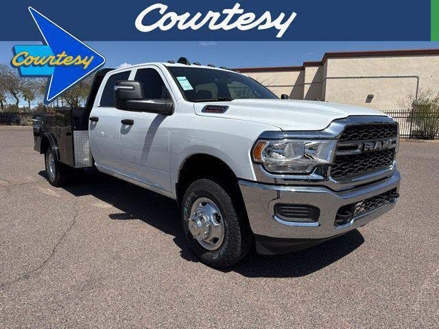 2024 RAM 3500 Chassis Tradesman Crew Cab LB DRW 4WD