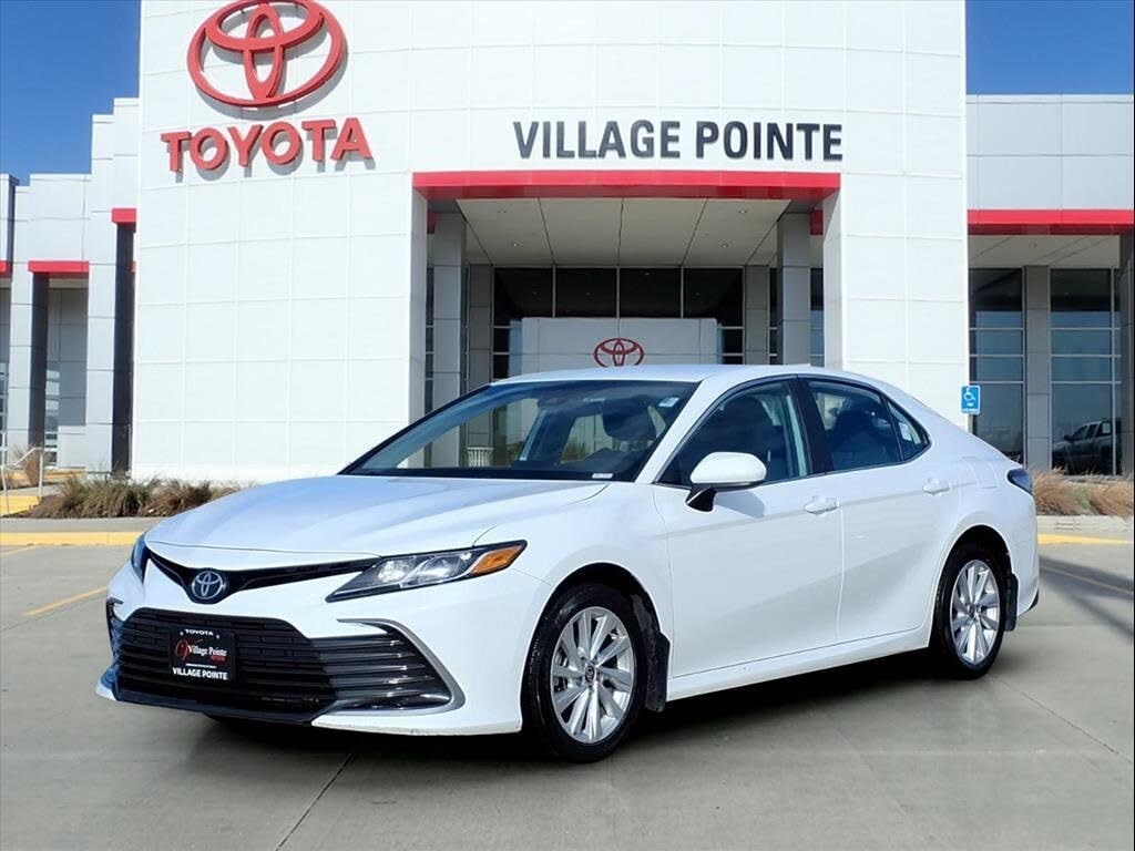 2024 Toyota Camry LE AWD