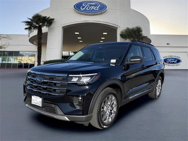 2025 Ford Explorer Active AWD