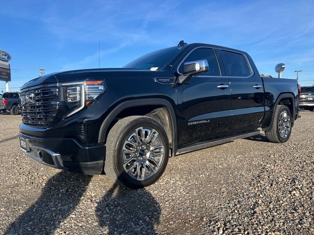 2025 GMC Sierra 1500 Denali Ultimate Crew Cab 4WD