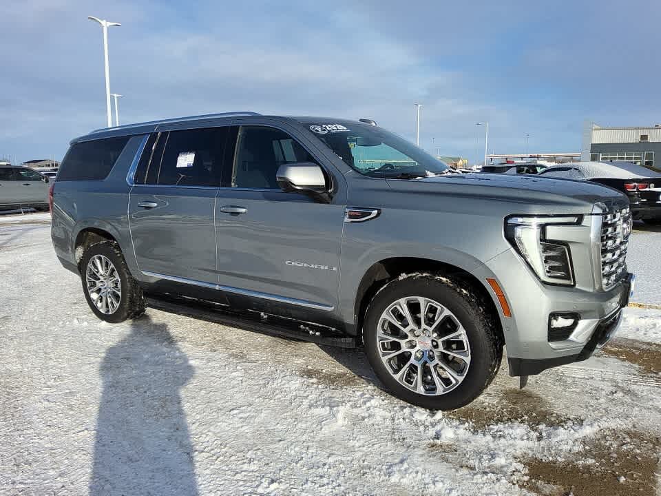 2025 GMC Yukon XL Denali 4WD
