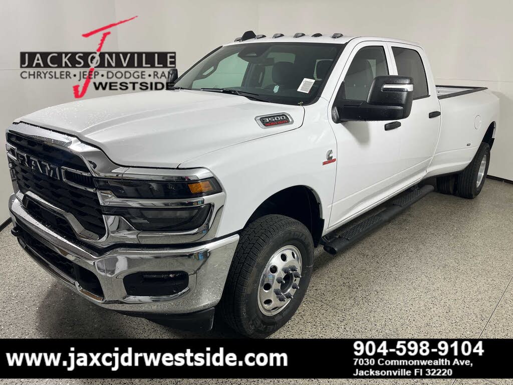 2026 RAM 3500 Tradesman Crew Cab LB DRW 4WD