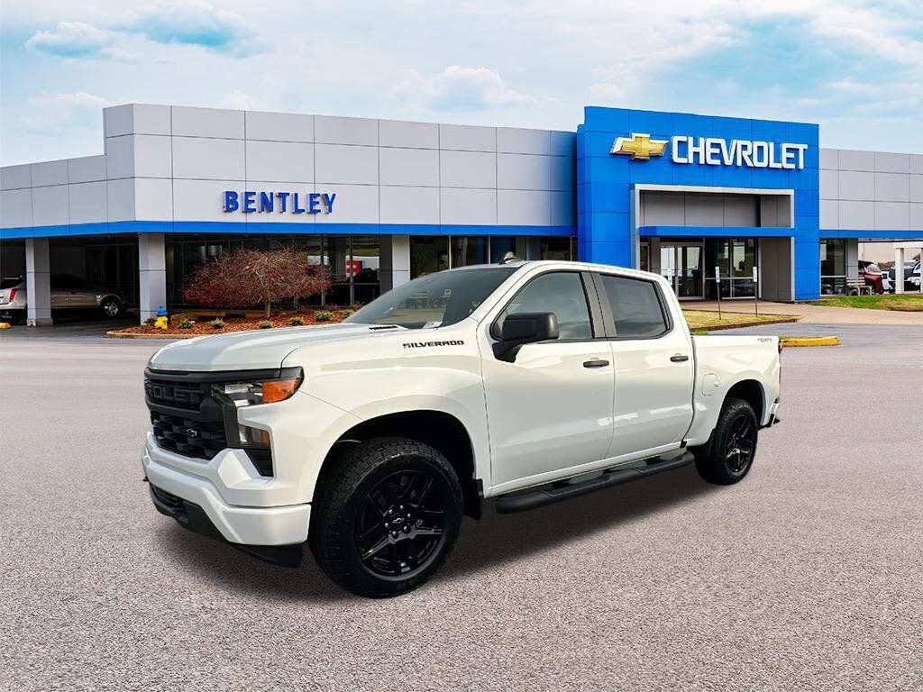 2026 Chevrolet Silverado 1500 Custom Crew Cab 4WD