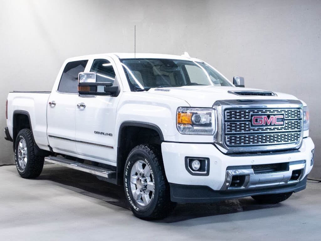 2019 GMC Sierra 3500HD Denali Crew Cab LB DRW 4WD