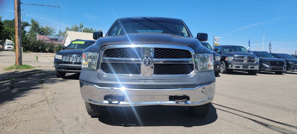 2017 RAM 1500 ST Crew Cab 4WD