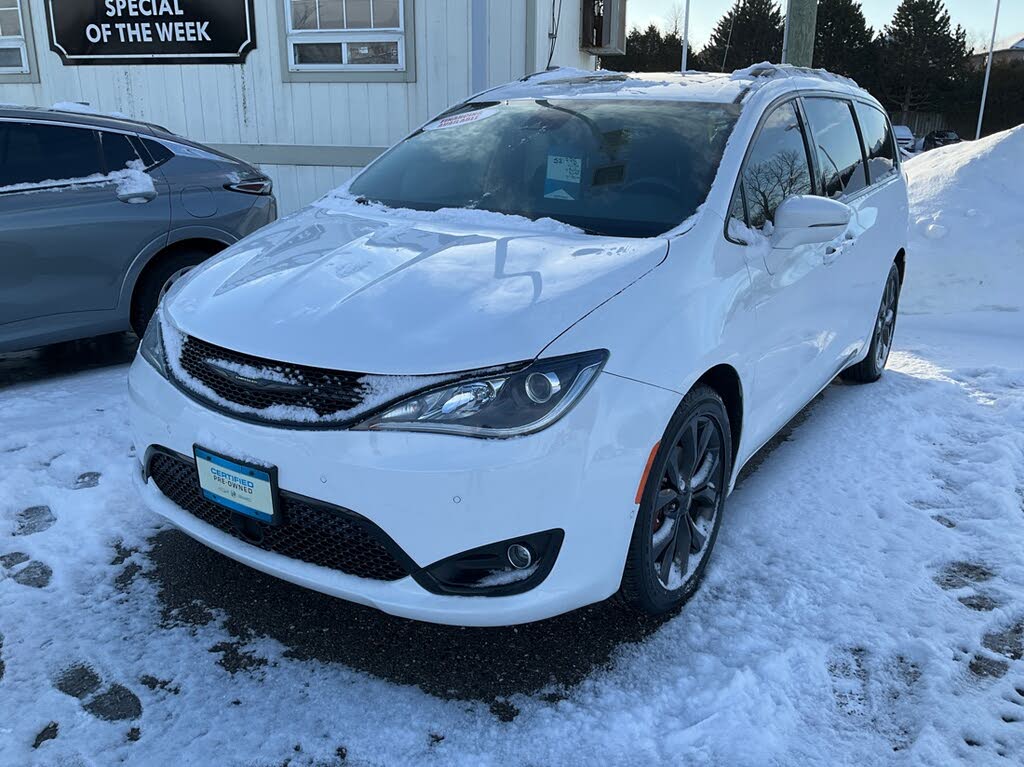 2018 Chrysler Pacifica Limited FWD