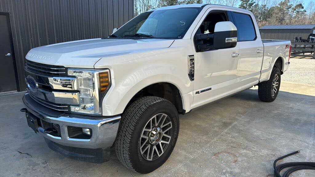 2018 Ford F-250 Super Duty Lariat Crew Cab 4WD