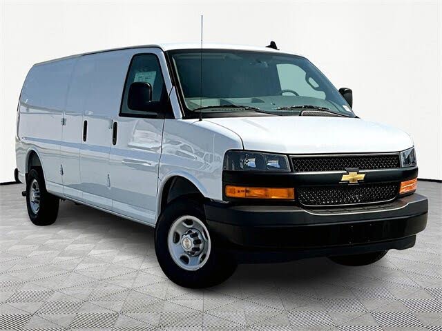 2025 Chevrolet Express Cargo 2500 RWD