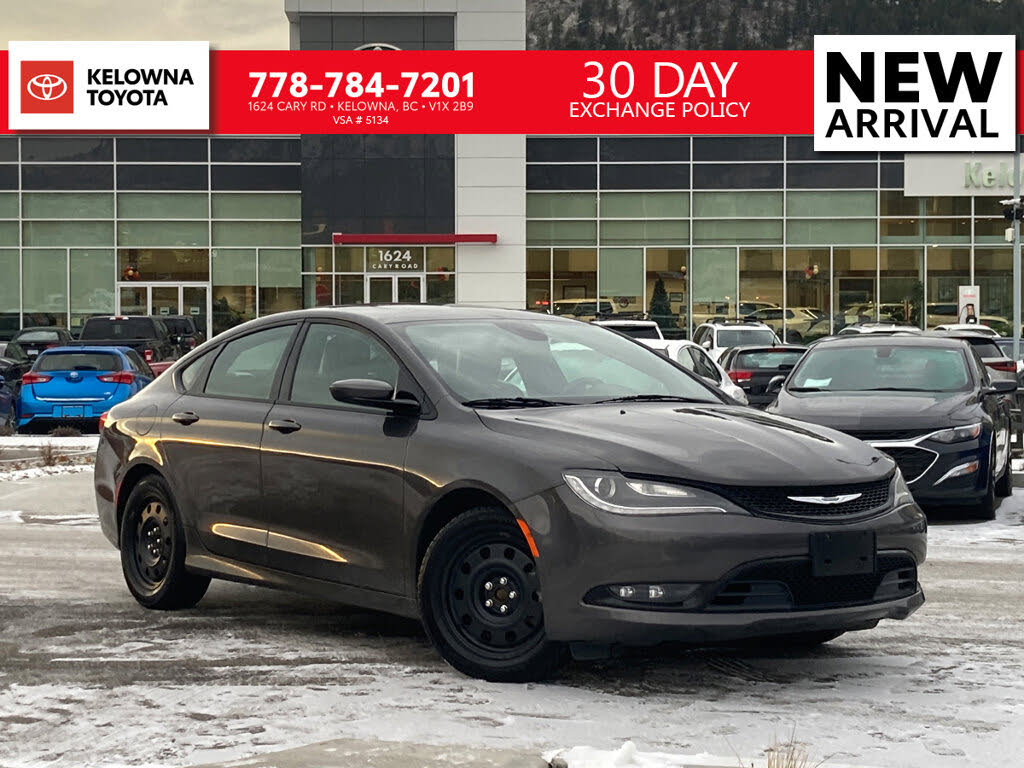 2015 Chrysler 200 S Sedan FWD