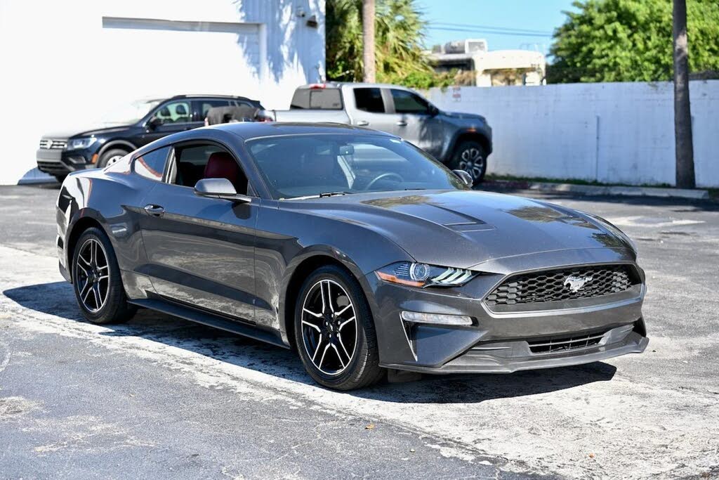 2020 Ford Mustang EcoBoost Coupe RWD