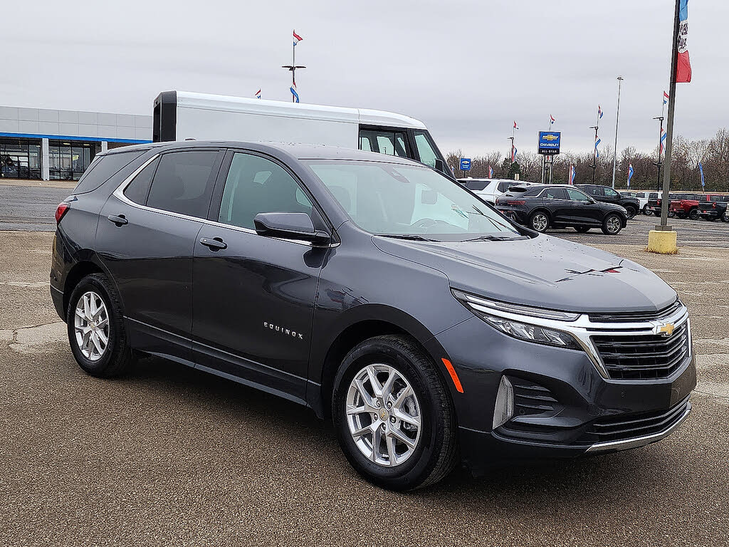 2022 Chevrolet Equinox LT FWD with 1LT
