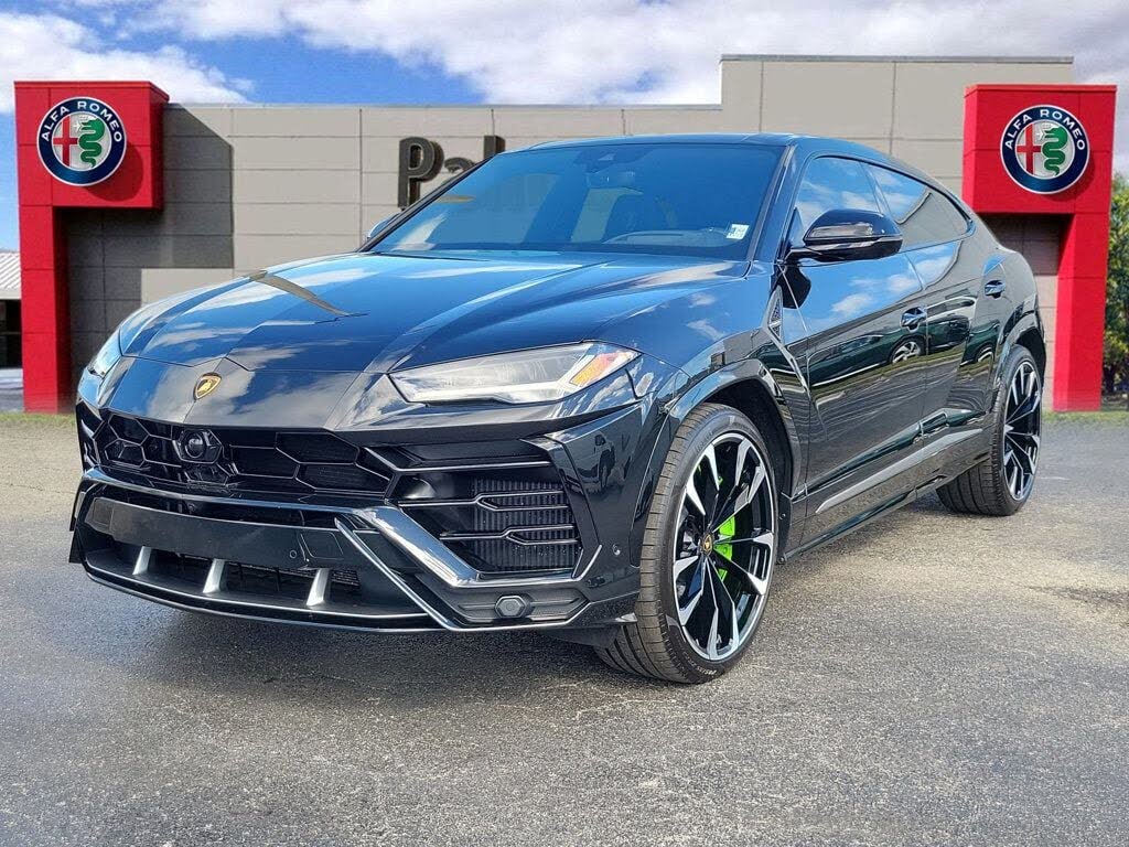 2022 Lamborghini Urus AWD