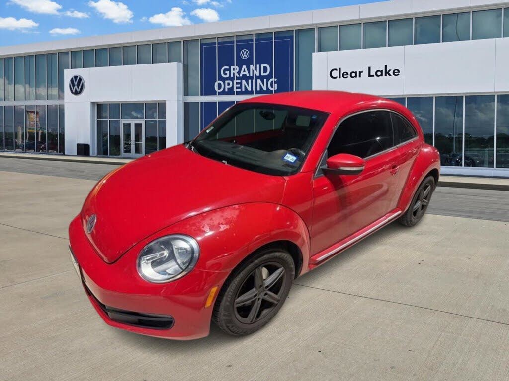 2012 Volkswagen Beetle 2.5L with Sound and Navigation