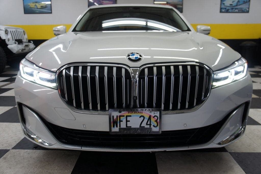 2022 BMW 7 Series 740i RWD