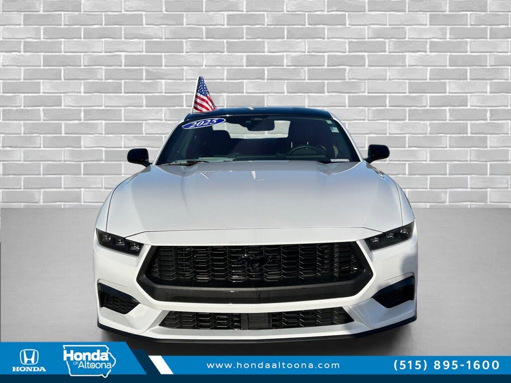 2025 Ford Mustang EcoBoost Fastback RWD