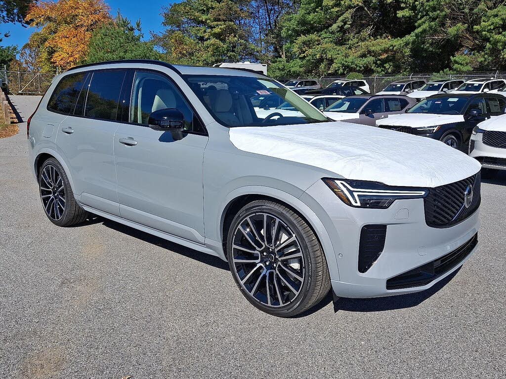 2026 Volvo XC90 B6 Ultra Dark 7-Passenger AWD