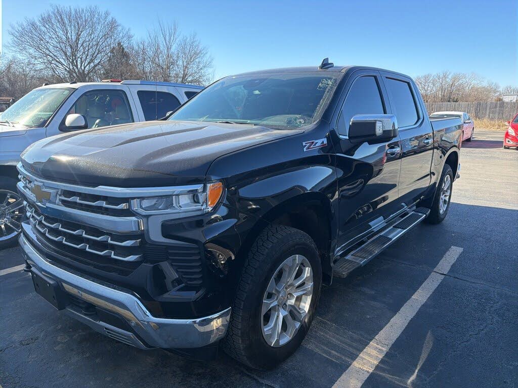 2025 Chevrolet Silverado 1500 LTZ Crew Cab 4WD