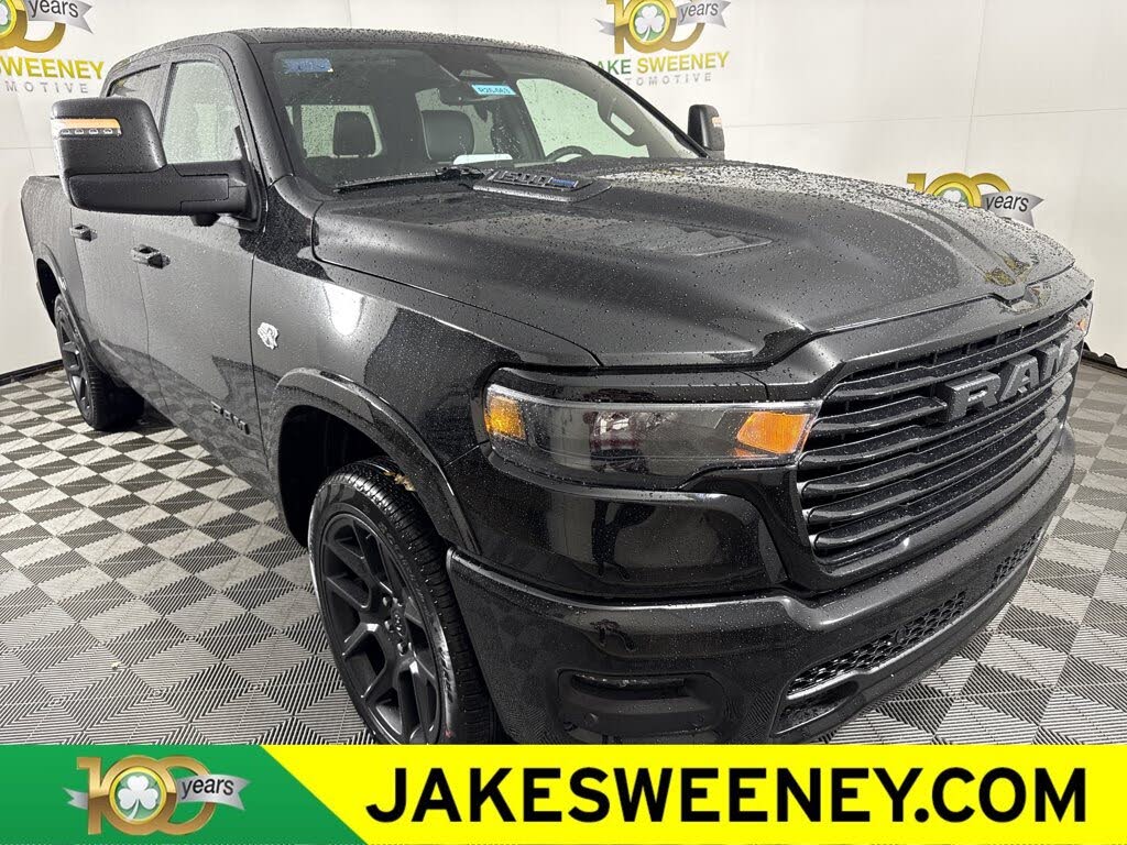 2026 RAM 1500 Laramie Crew Cab 4WD