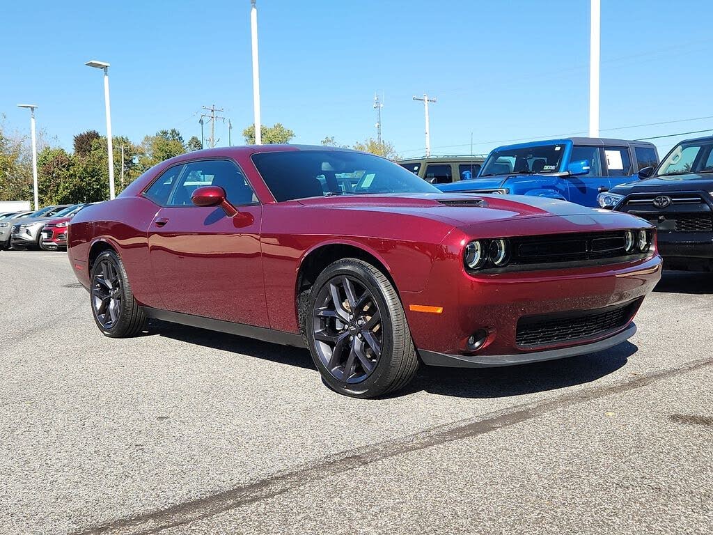 2022 Dodge Challenger SXT RWD