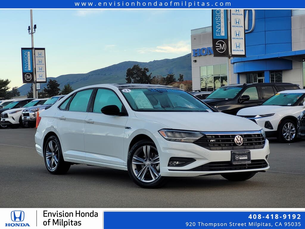 2021 Volkswagen Jetta R-Line FWD