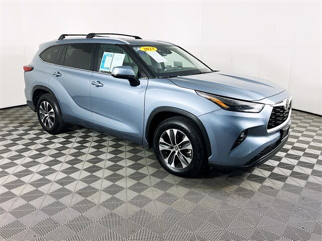 2023 Toyota Highlander XLE FWD