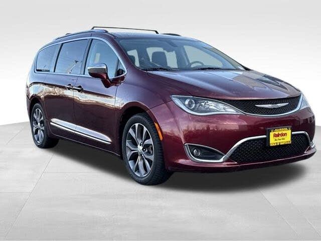 2017 Chrysler Pacifica Limited FWD